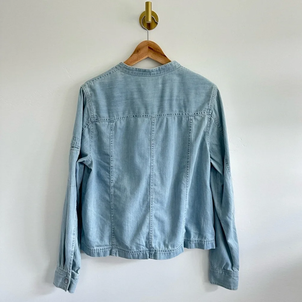 BCBGMaxAzria Chambray Jacket Size Medium - Picture 2 of 4